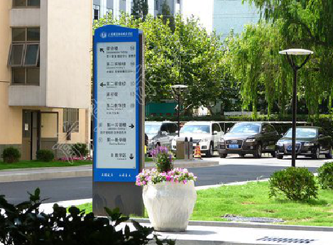 榕江哪些因素影响宣传栏的制作？